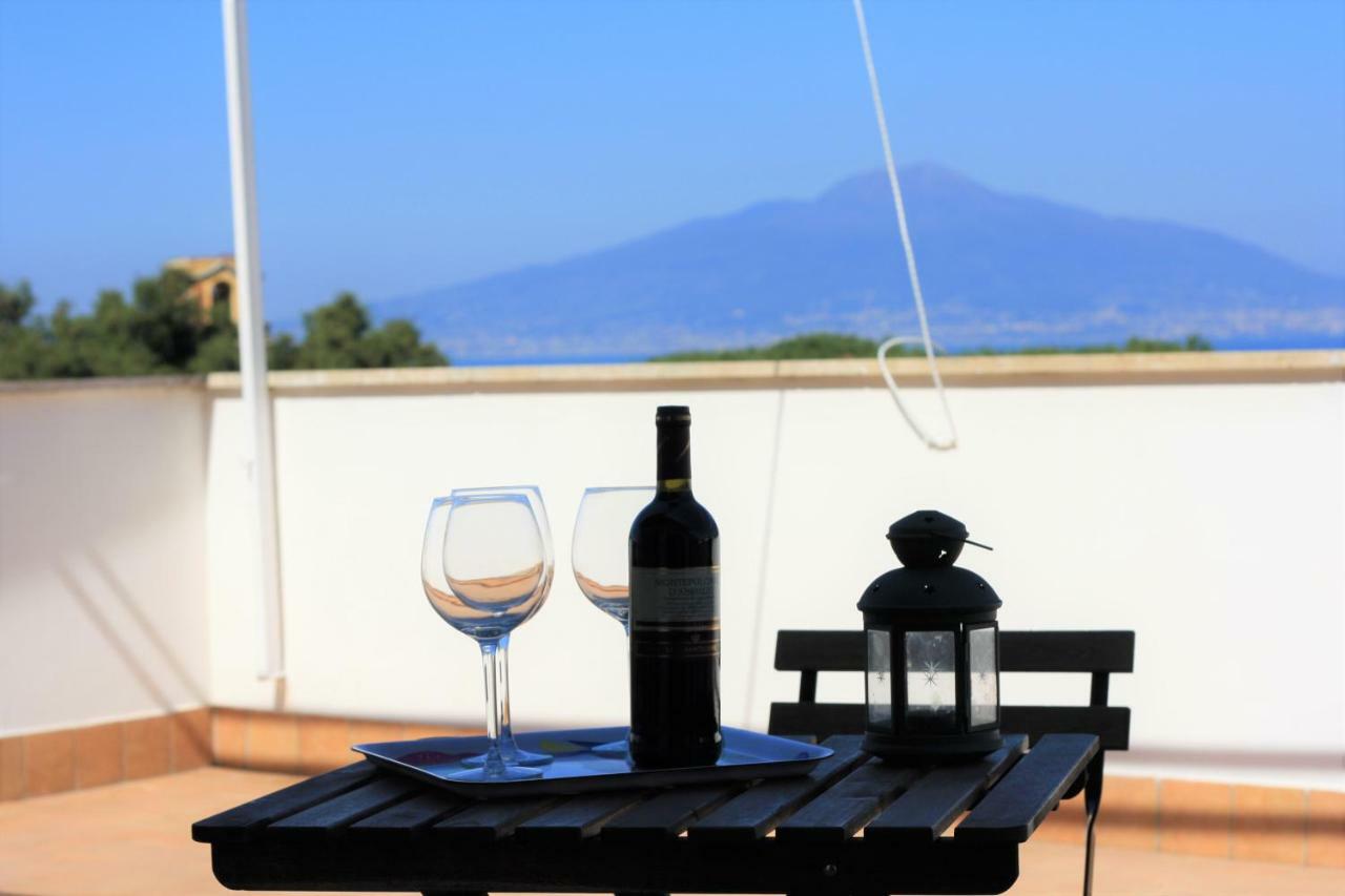 Casa Bice Amazing View Of Vesuvius Leilighet Sorrento Eksteriør bilde