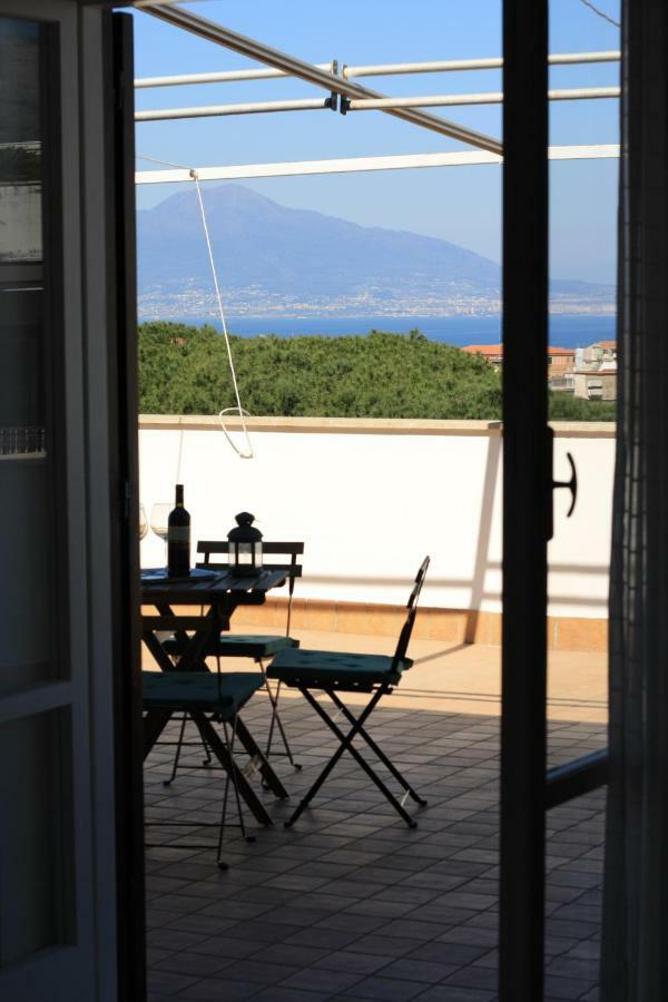 Casa Bice Amazing View Of Vesuvius Leilighet Sorrento Eksteriør bilde