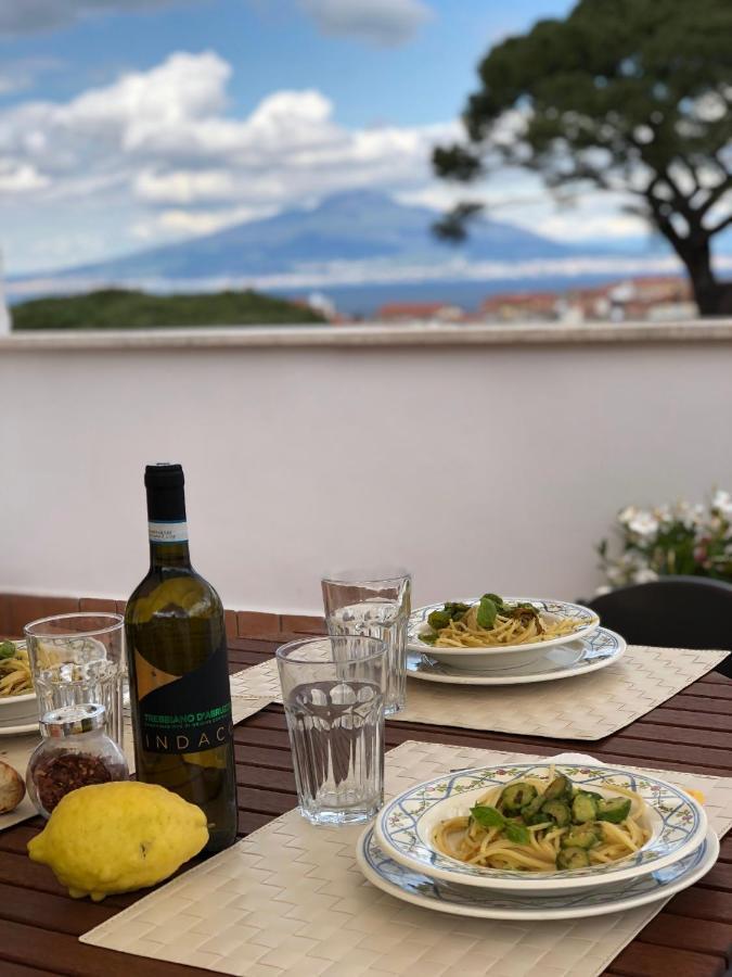 Casa Bice Amazing View Of Vesuvius Leilighet Sorrento Eksteriør bilde